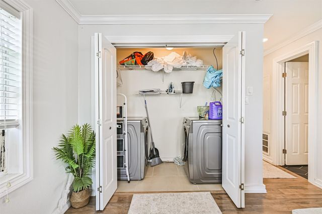 4622 Bayou Lane, Hitchcock, TX 77563