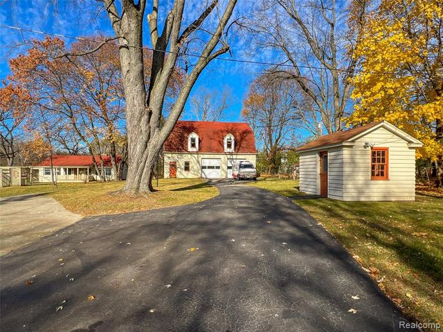 5044 Charing Cross Road, Bloomfield Hills, MI 48304