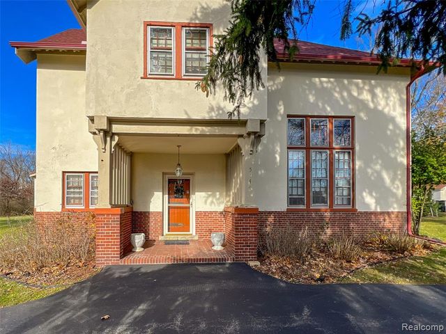 5044 Charing Cross Road, Bloomfield Hills, MI 48304