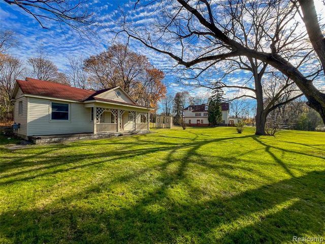 5044 Charing Cross Road, Bloomfield Hills, MI 48304