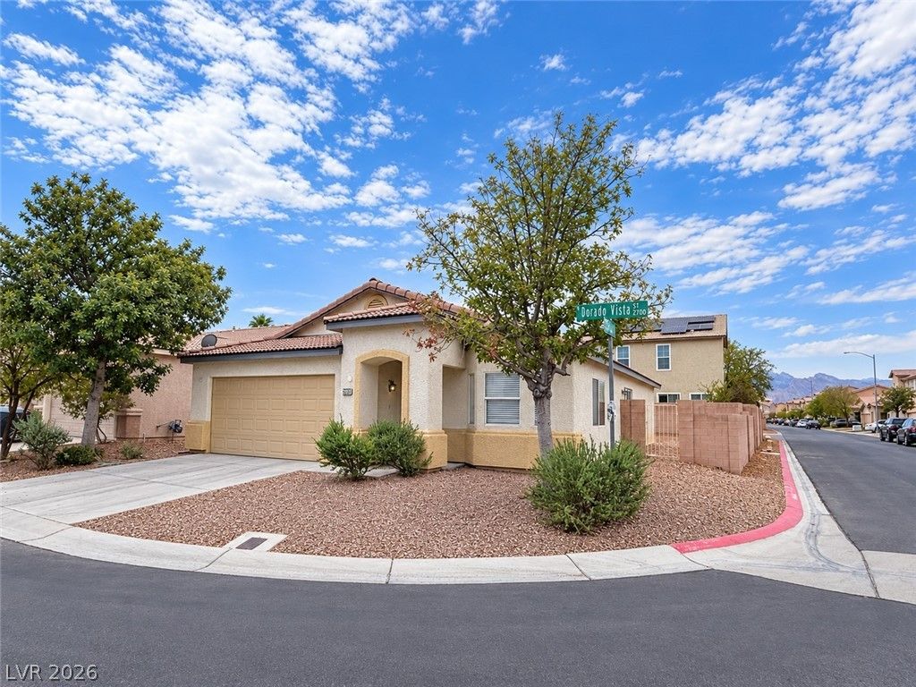 2729 Dorado Vista Street, Las Vegas, NV 89108 — photo 2
