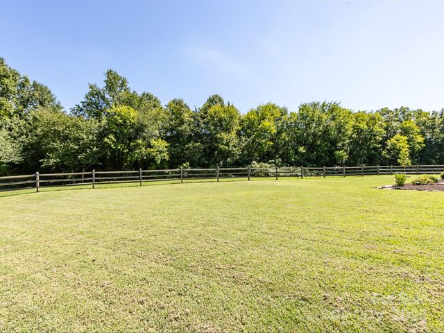 14025 Pytchley Lane, Charlotte, NC 28273