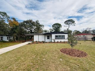 2403 NE 11TH STREET, Gainesville, FL 32609