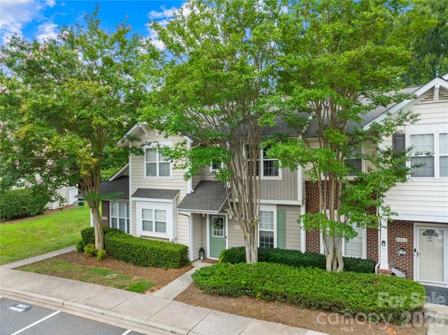8456 Chaceview Court, Charlotte, NC 28269