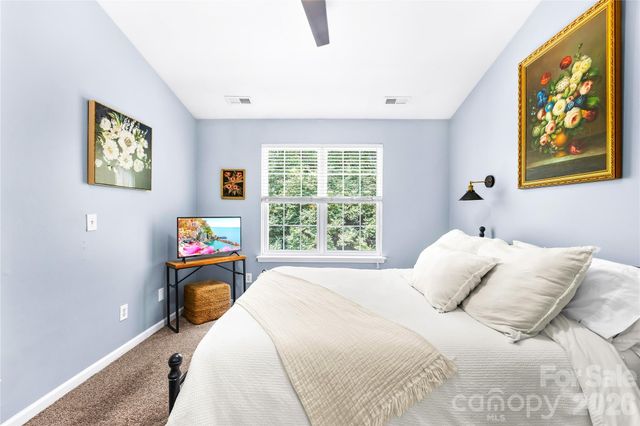 8456 Chaceview Court, Charlotte, NC 28269