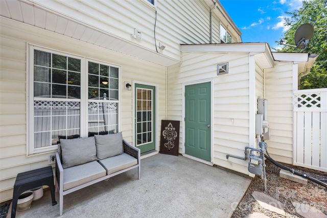 8456 Chaceview Court, Charlotte, NC 28269