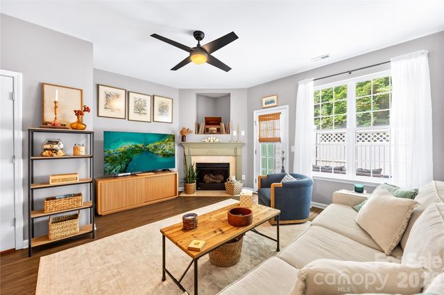 8456 Chaceview Court, Charlotte, NC 28269