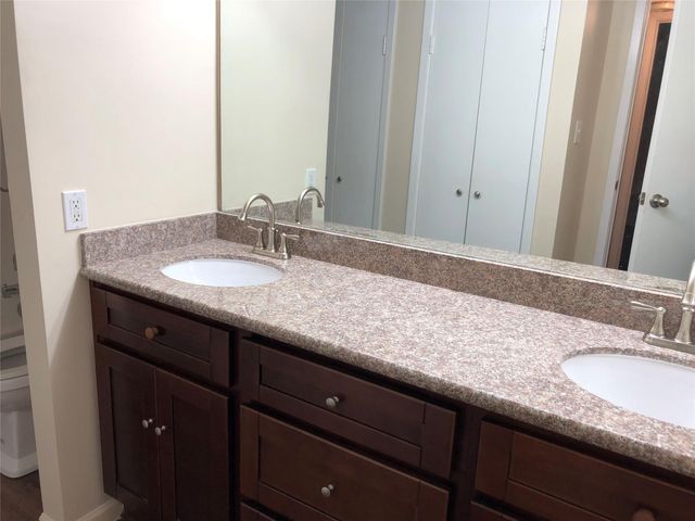 10053 Westpark Drive 324, Houston, TX 77042