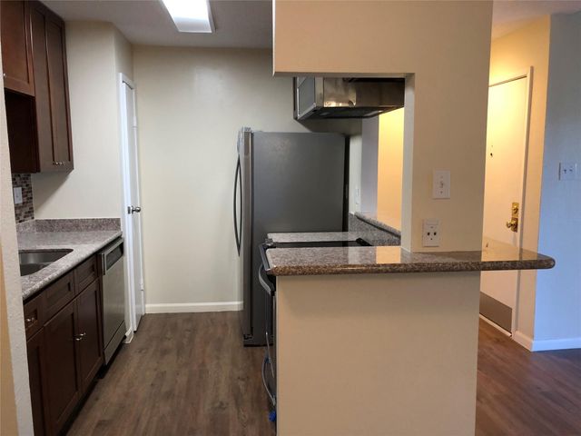 10053 Westpark Drive 324, Houston, TX 77042