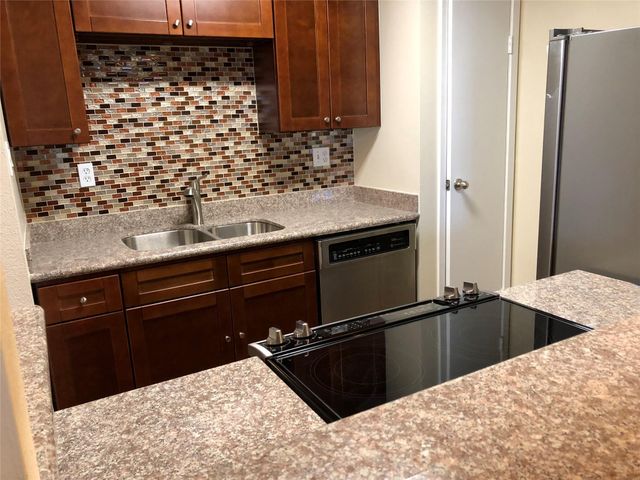 10053 Westpark Drive 324, Houston, TX 77042