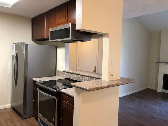10053 Westpark Drive 324, Houston, TX 77042