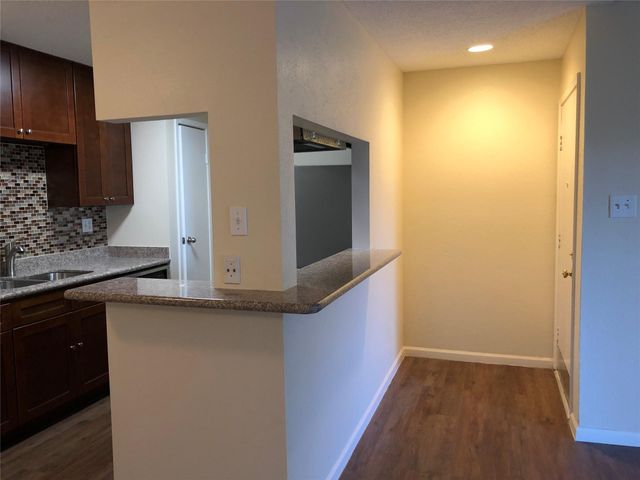 10053 Westpark Drive 324, Houston, TX 77042