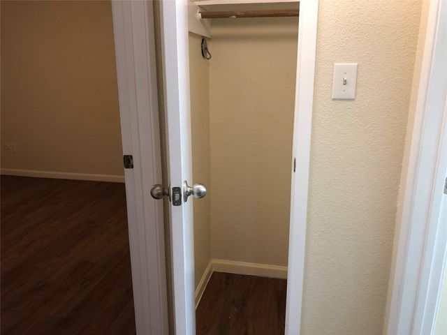 10053 Westpark Drive 324, Houston, TX 77042