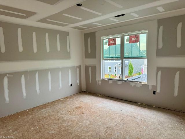 1715 Creekline Drive, Kernersville, NC 27284