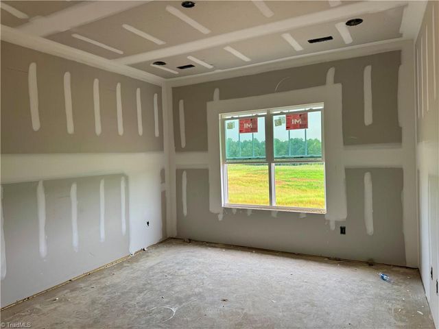 1715 Creekline Drive, Kernersville, NC 27284