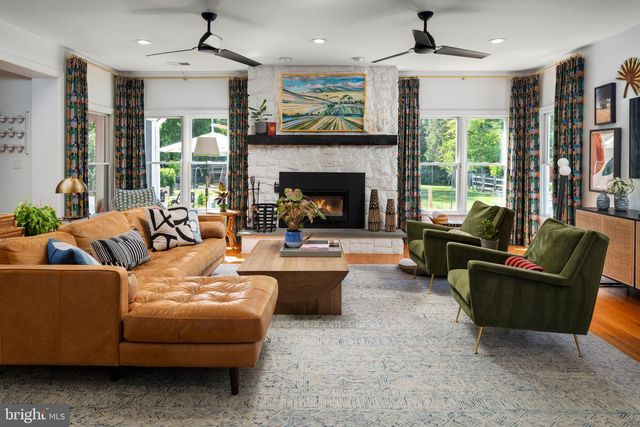 6230 SAW MILL RD, New Hope, PA 18938