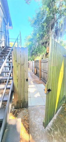 301 SE AVENUE B 2, Winter Haven, FL 33880