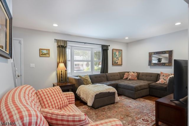134 Marion Ct, Pompton Lakes Boro, NJ 07442