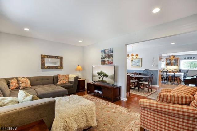 134 Marion Ct, Pompton Lakes Boro, NJ 07442
