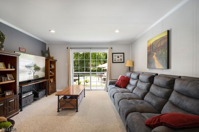 134 Marion Ct, Pompton Lakes Boro, NJ 07442