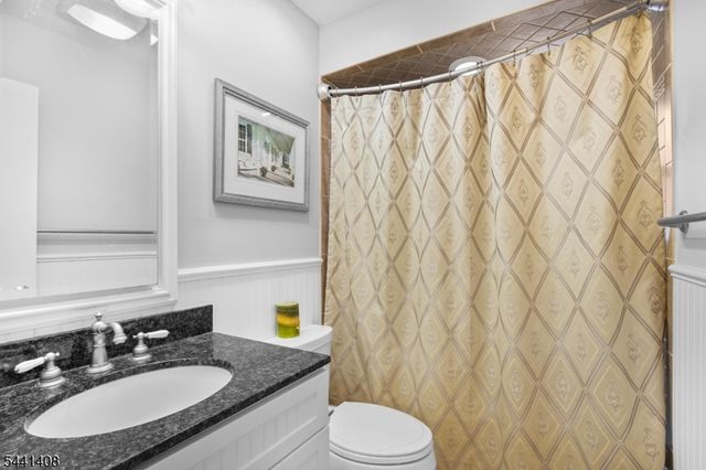 134 Marion Ct, Pompton Lakes Boro, NJ 07442