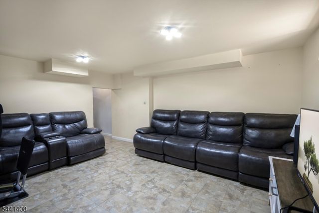 134 Marion Ct, Pompton Lakes Boro, NJ 07442