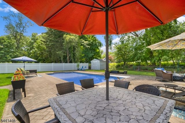 134 Marion Ct, Pompton Lakes Boro, NJ 07442