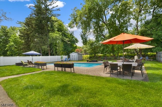 134 Marion Ct, Pompton Lakes Boro, NJ 07442