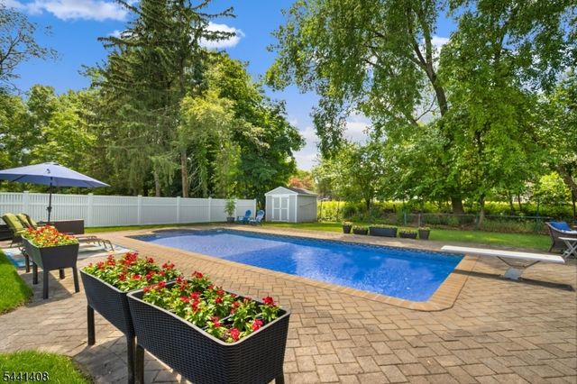 134 Marion Ct, Pompton Lakes Boro, NJ 07442