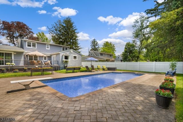 134 Marion Ct, Pompton Lakes Boro, NJ 07442