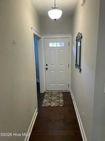 1823 Fox Den Way 2, Greenville, NC 27858