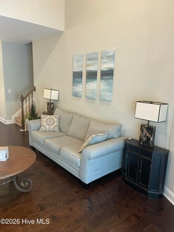 1823 Fox Den Way 2, Greenville, NC 27858