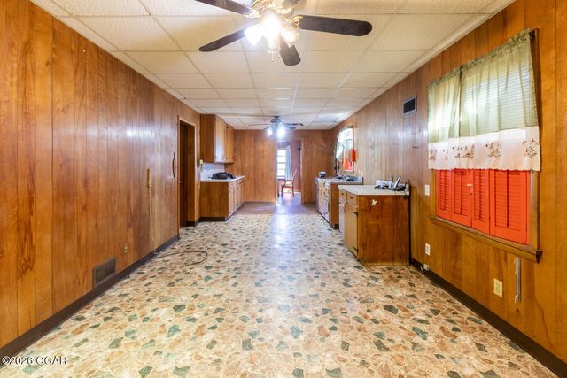 830 W Elm Street, Columbus, KS 66725