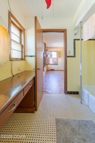 830 W Elm Street, Columbus, KS 66725