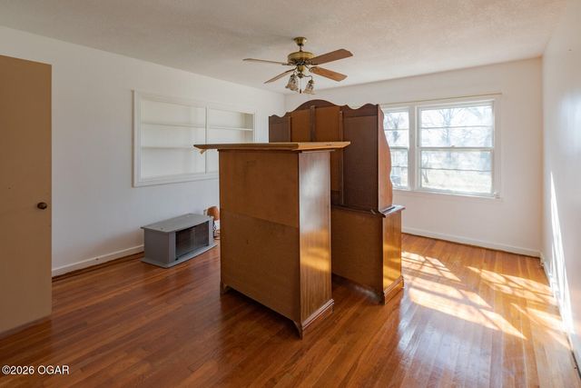 830 W Elm Street, Columbus, KS 66725