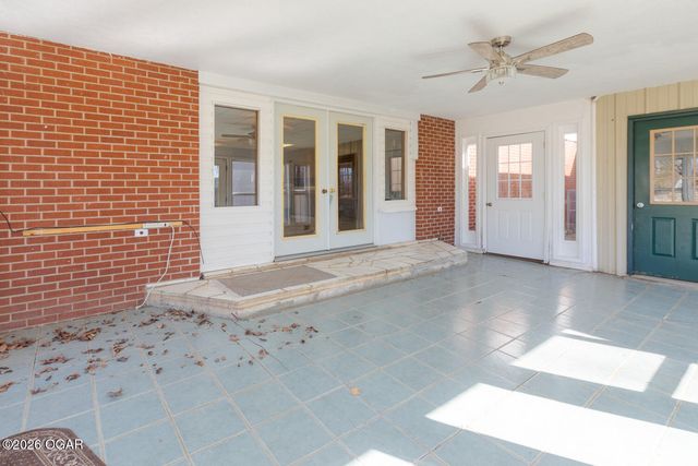 830 W Elm Street, Columbus, KS 66725