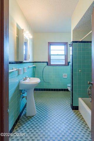 830 W Elm Street, Columbus, KS 66725