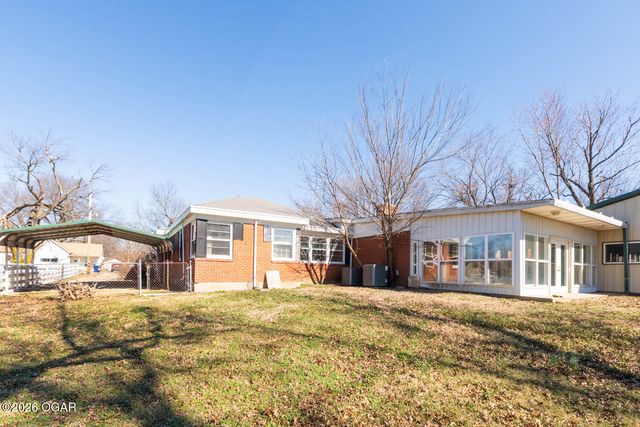 830 W Elm Street, Columbus, KS 66725