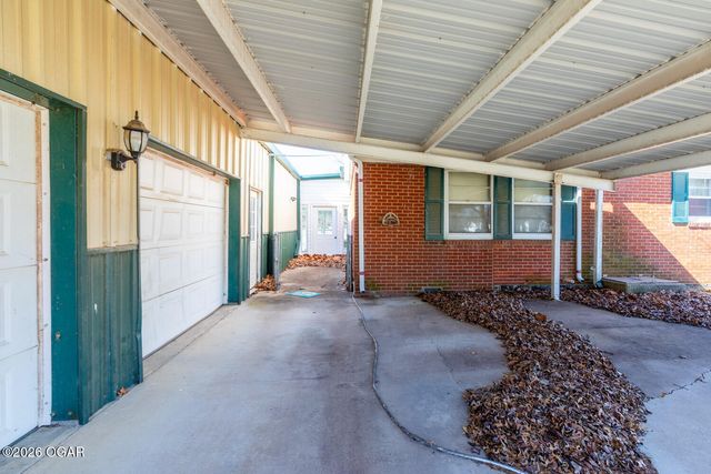 830 W Elm Street, Columbus, KS 66725