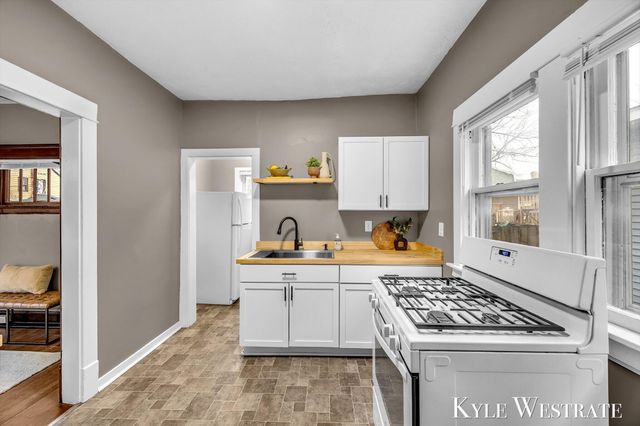 1340 Manwaring Place SE, Grand Rapids, MI 49507