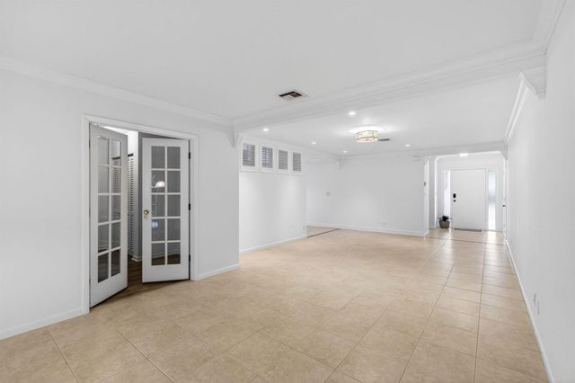 201 Del Rio Boulevard, Boca Raton, FL 33432