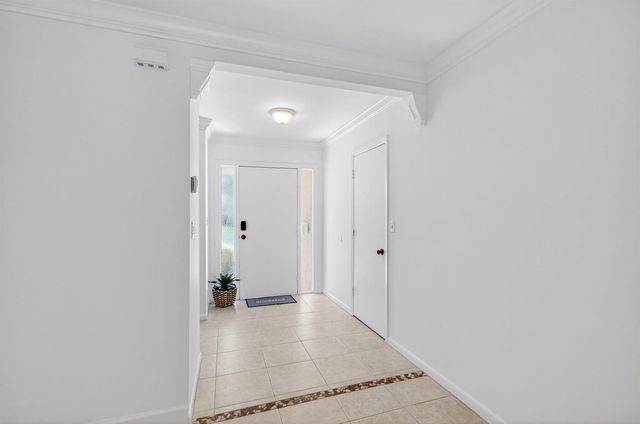 201 Del Rio Boulevard, Boca Raton, FL 33432