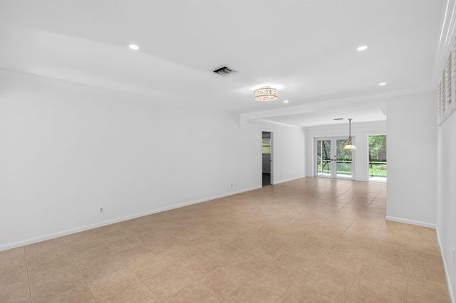201 Del Rio Boulevard, Boca Raton, FL 33432