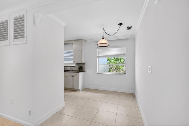 201 Del Rio Boulevard, Boca Raton, FL 33432
