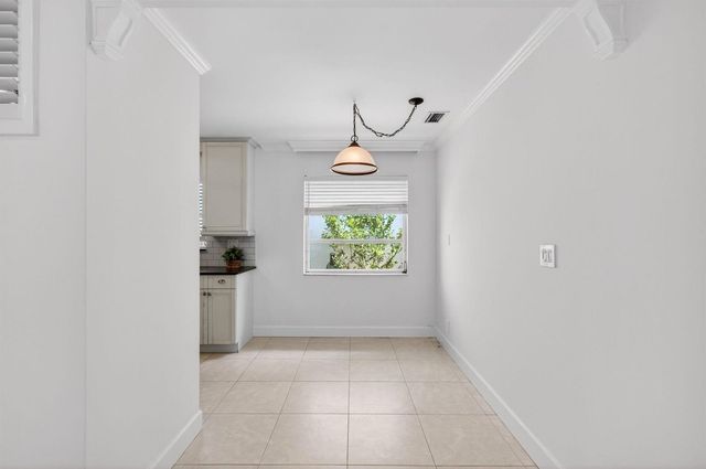 201 Del Rio Boulevard, Boca Raton, FL 33432
