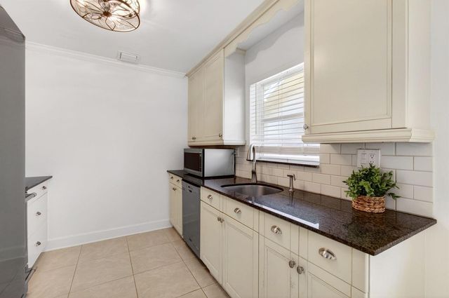 201 Del Rio Boulevard, Boca Raton, FL 33432