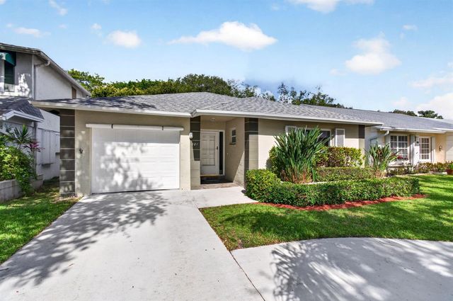 201 Del Rio Boulevard, Boca Raton, FL 33432