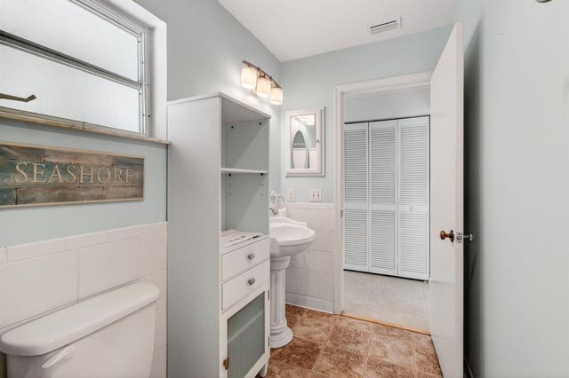 201 Del Rio Boulevard, Boca Raton, FL 33432