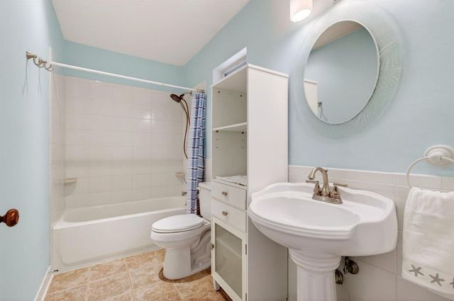 201 Del Rio Boulevard, Boca Raton, FL 33432