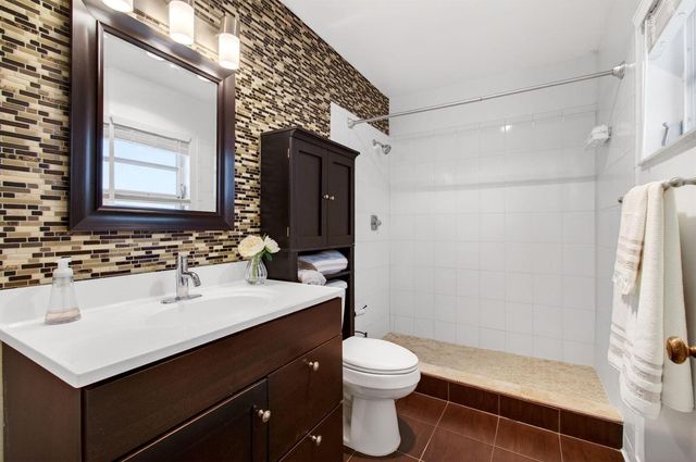 201 Del Rio Boulevard, Boca Raton, FL 33432